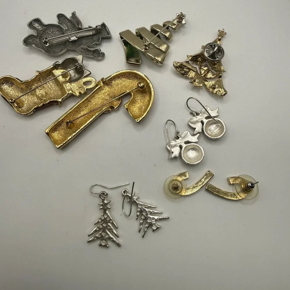 Vintage Christmas Jewelry‎ Lot Brooch Pins & Earrings Tree Candy Cane Snowman